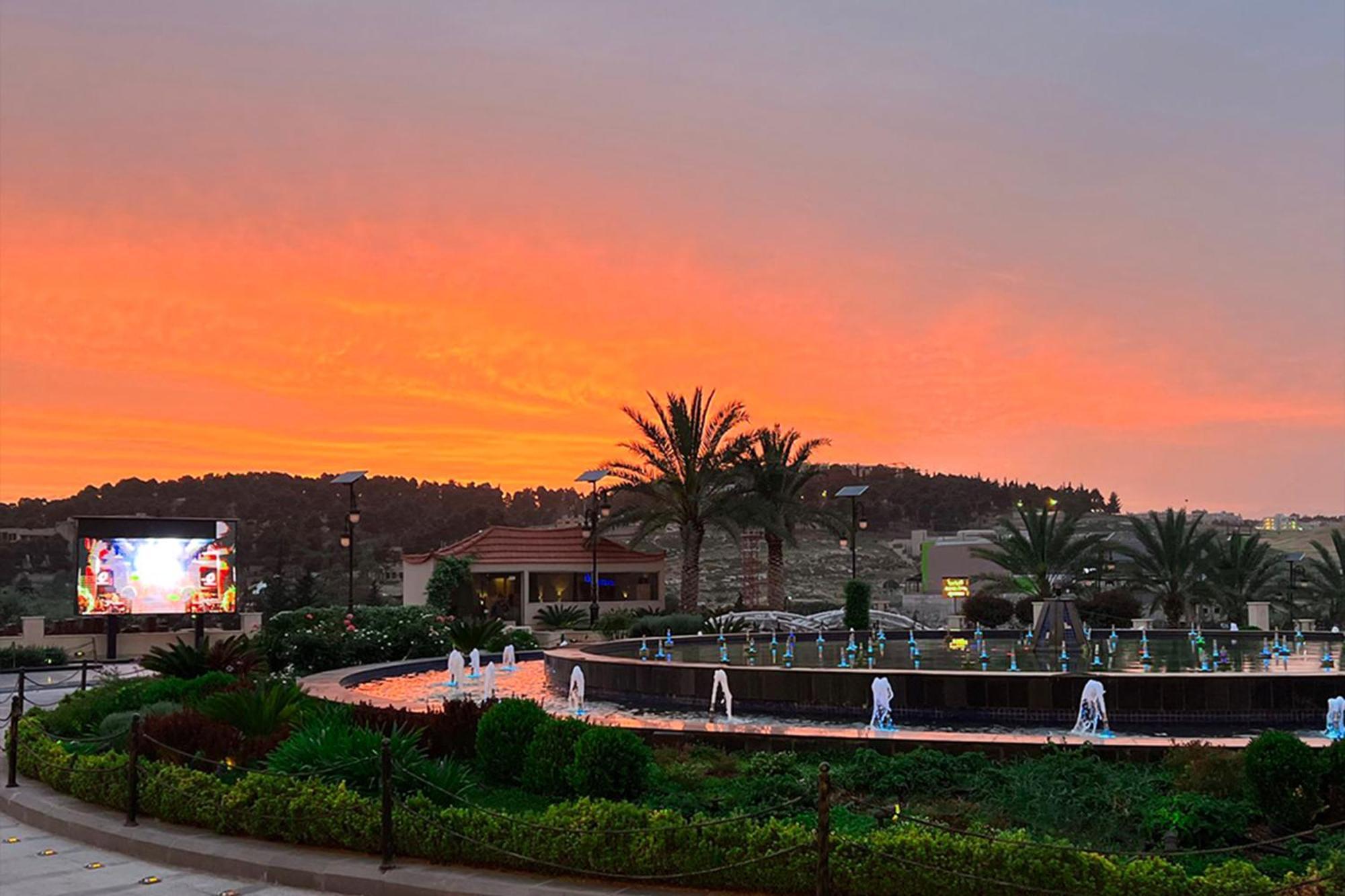 Opal Hotel Amman Bagian luar foto